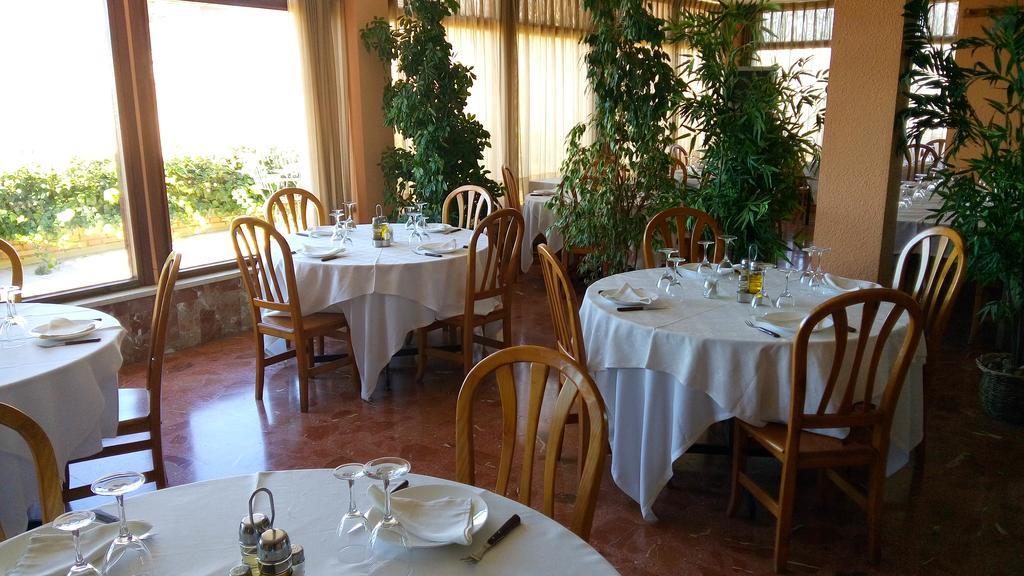 Hotel-Motel Sol II Requena Eksteriør bilde
